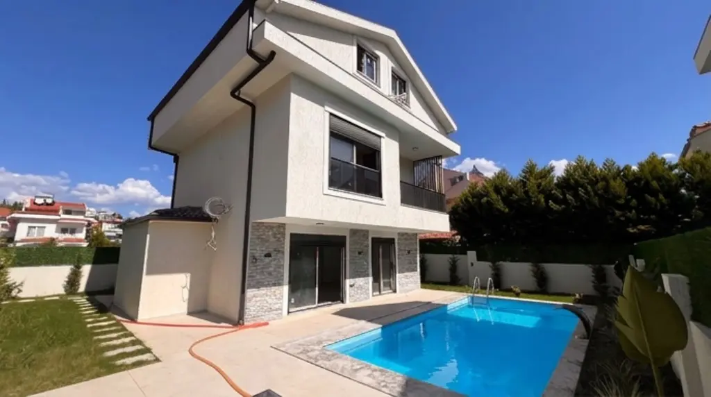 Villa in Calis